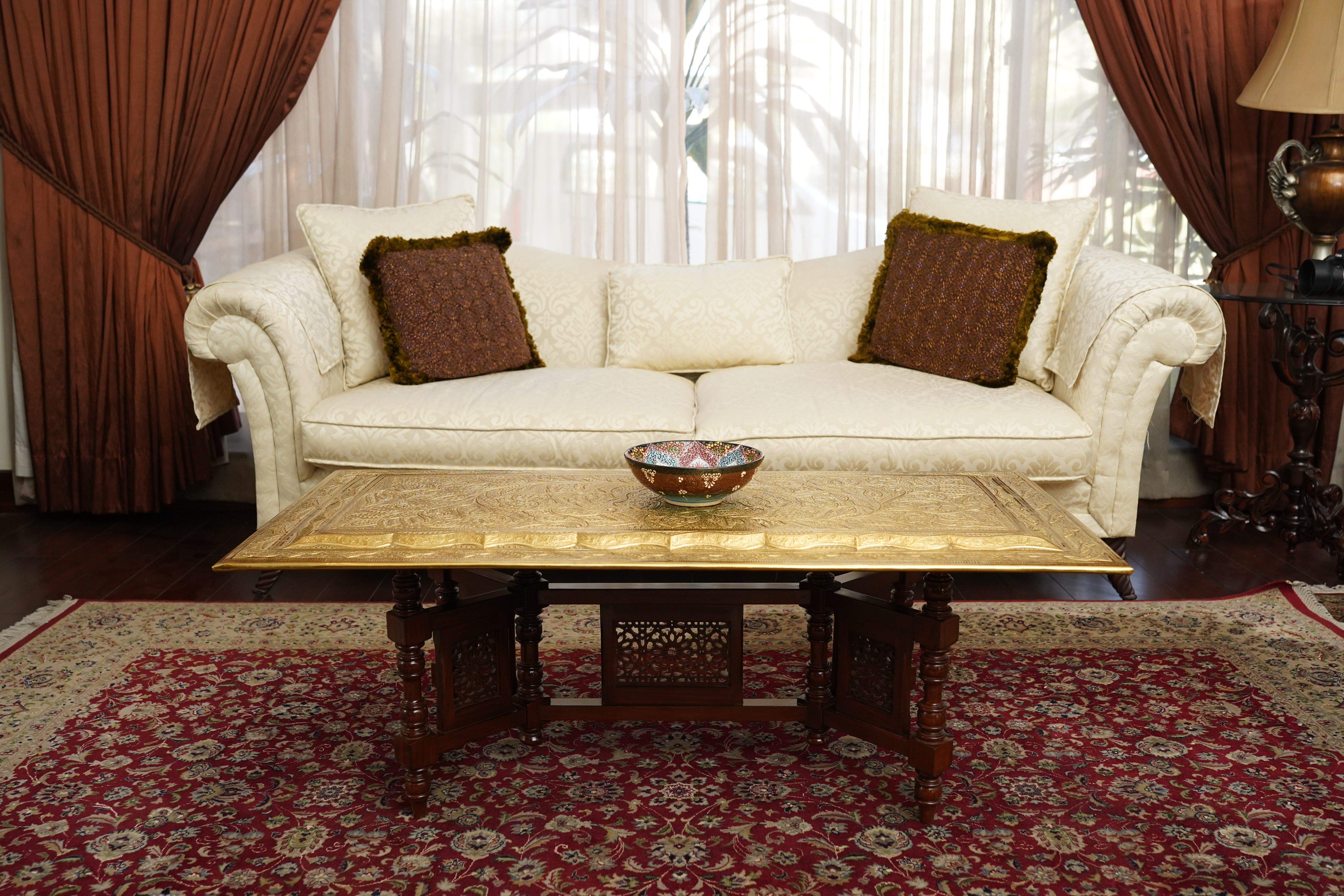 Shahreh Thaal Table (CNT 09)