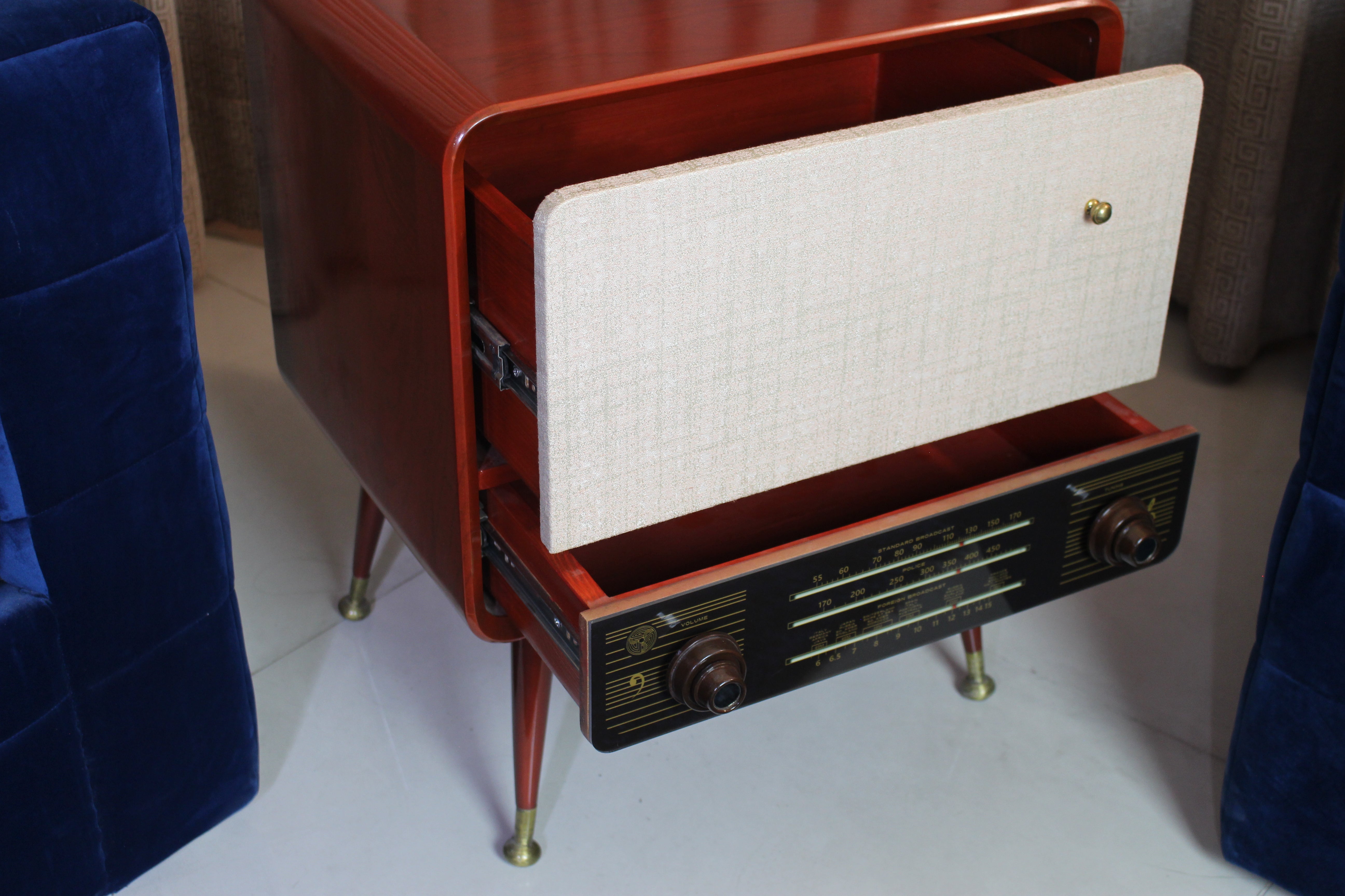Radio Table with Drawers (ST 27)
